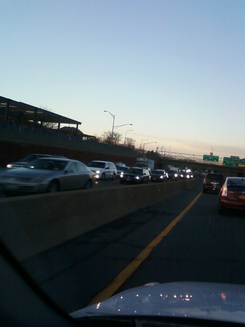 12/28/2012- Traffic is backed up while approaching the Whitestone Bridge. Further details are available at http://www.wirelessnotes.org/tolls/